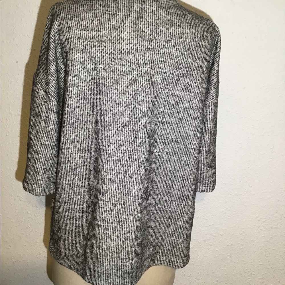 Zara gray Mickey Mouse blouse size large - Picture 5 of 6